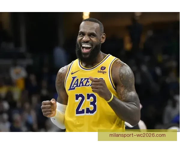 詹东里出战热火成疑湖人凌晨抵达迈阿密备战比赛